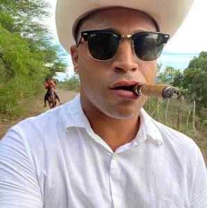 Meet your Posher, Romeo